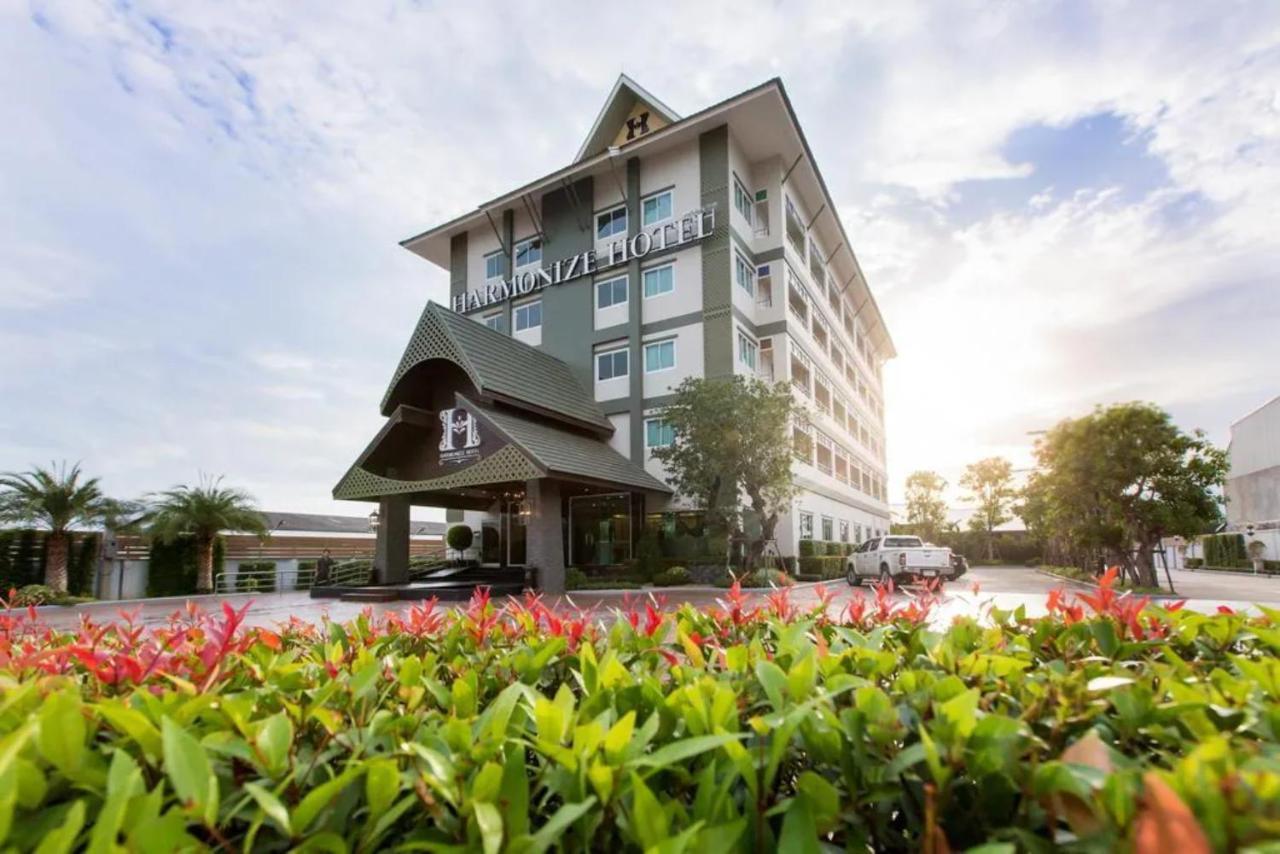 Harmonize Hotel- Sha Extra Plus Chiang Mai Exterior foto